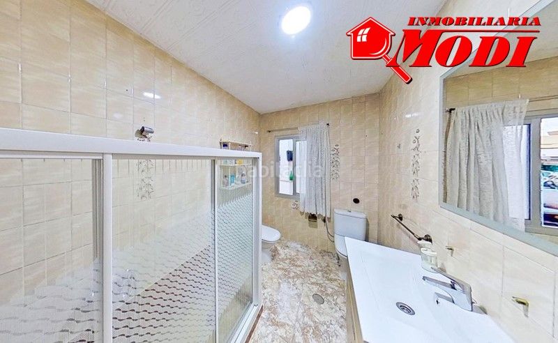Foto ecc37cd2-11fb-48ce-b5da-2de4861b66b2. Casa amb aparcament a Padul