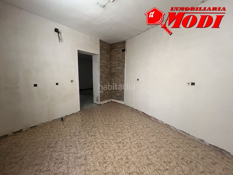 Foto d1847725-3e04-473b-afaf-4f5ec5f85697. Casa amb aparcament a Padul