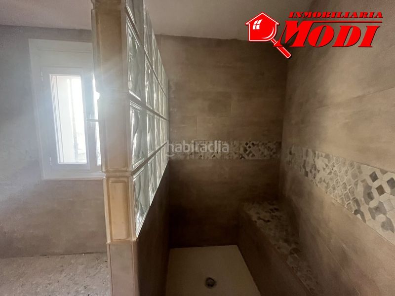 Foto d91af953-371d-4e61-9bdd-df61aeab72f9. Casa amb aparcament a Padul