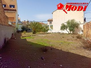 Terreno residenziale in San Cayetano. Magnifica parcela plurifamiliar en el centro de churriana de la