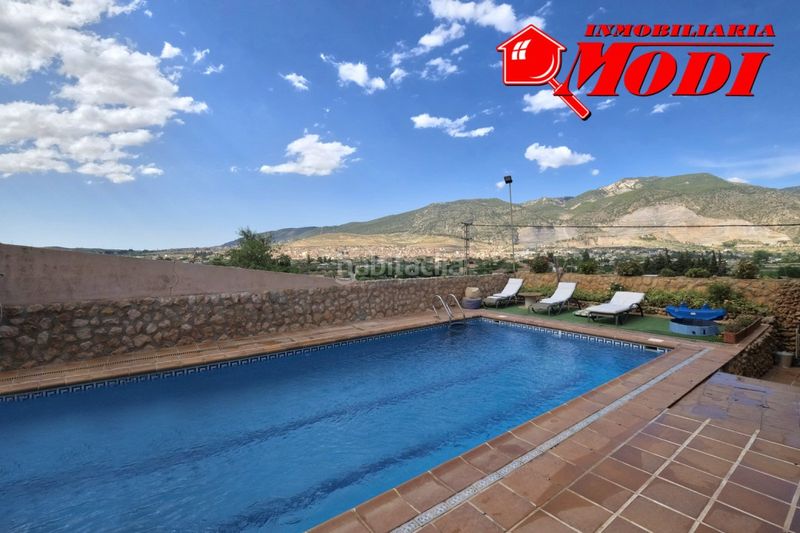 Foto 0c034f9f-0350-440d-8d4a-8d696e57fe44. Xalet amb calefacció aparcament piscina a Padul
