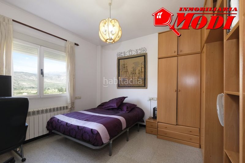 Foto a9d25482-d724-429d-baf0-d57b84df866e. Xalet amb calefacció aparcament piscina a Padul