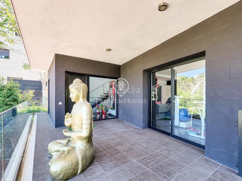 Foto 06f7382a-3179-4b29-84bf-db02074ad4e1. House with parking pool in Les Planes Sant Cugat del Vallès