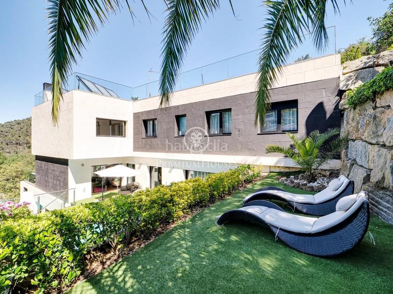 Foto 13230166-bd60-41da-872f-59299de18748. House with parking pool in Les Planes Sant Cugat del Vallès