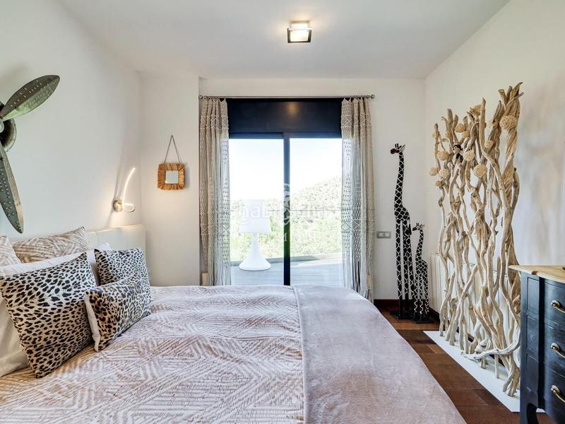 Foto 3f5078ff-7710-41db-98a0-18698c90e07b. House with parking pool in Les Planes Sant Cugat del Vallès