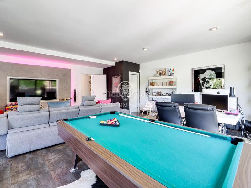 Foto 56063793-52d9-4bd9-809c-e52febd755b0. House with parking pool in Les Planes Sant Cugat del Vallès