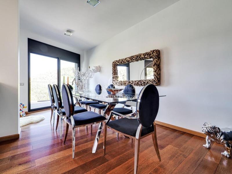 Foto 657cd14a-7734-46ed-b2e8-fe30024ab111. House with parking pool in Les Planes Sant Cugat del Vallès