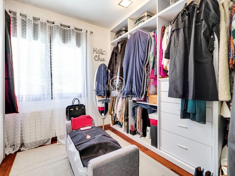 Foto 6c1d4281-1099-449f-b4fd-b0447062a058. House with parking pool in Les Planes Sant Cugat del Vallès