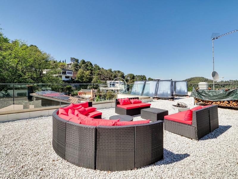 Foto 80e57b75-4166-4853-a2b4-7c618adff186. House with parking pool in Les Planes Sant Cugat del Vallès