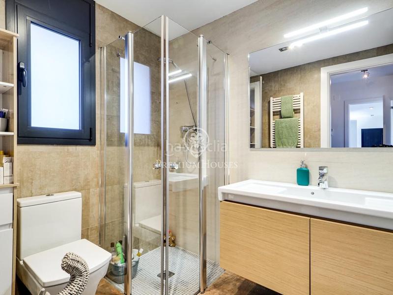 Foto c32a1179-5992-4ce6-85d1-1e0e419bceb8. House with parking pool in Les Planes Sant Cugat del Vallès