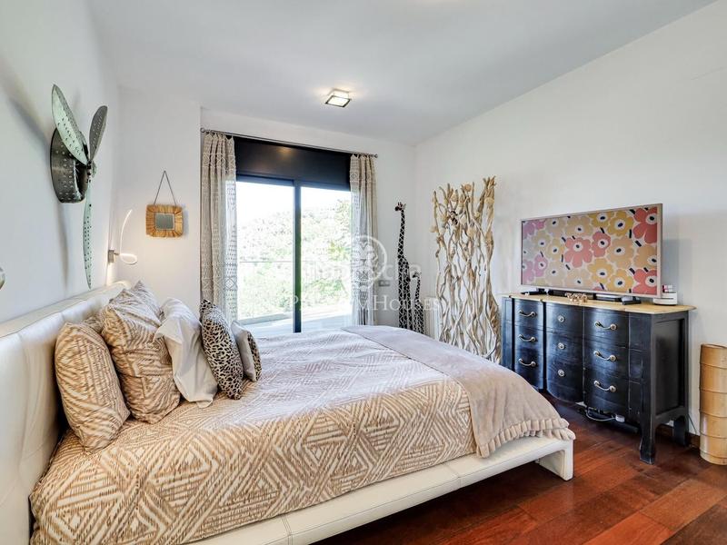 Foto c51a2959-9257-435a-9d73-c850fa141da4. House with parking pool in Les Planes Sant Cugat del Vallès