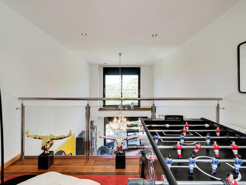 Foto c637ca80-2c17-4710-8989-1611f818e4b1. House with parking pool in Les Planes Sant Cugat del Vallès