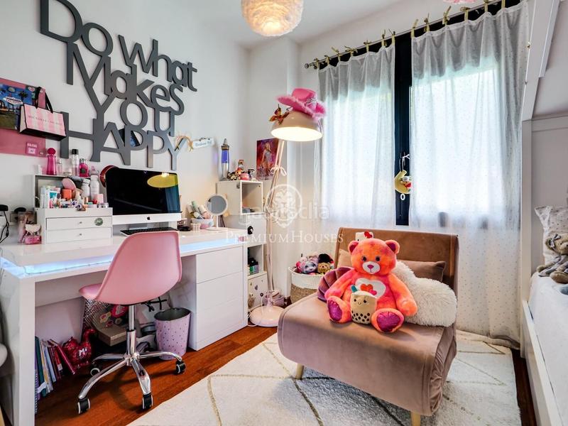 Foto c77ca3c8-6ad2-4919-af48-5743414f1922. House with parking pool in Les Planes Sant Cugat del Vallès