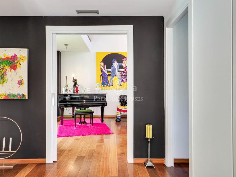 Foto fa2239a3-b2be-4763-8b02-929dc061ecc4. House with parking pool in Les Planes Sant Cugat del Vallès