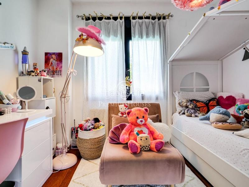 Foto ffcb85ee-99f4-49ea-9985-046e1fac1b95. House with parking pool in Les Planes Sant Cugat del Vallès