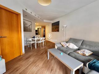 Appartement  Carrer carrer de còrsega. Piso en venta en buen estado en la zona de sagrada familia, alqu