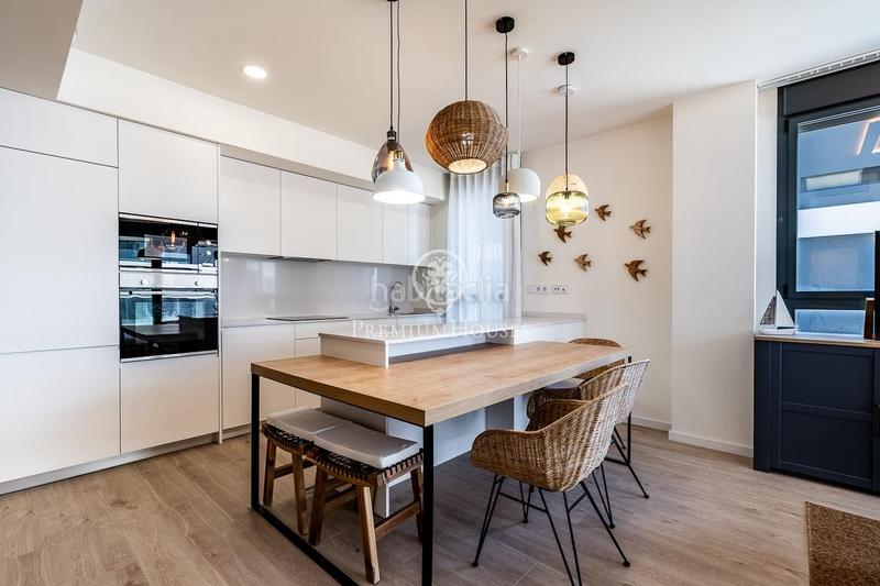 Foto 318b8f91-e8e9-4228-8ef3-d35580f86e2f. Miete etagenwohnung mit heizung parking pool in Port Badalona