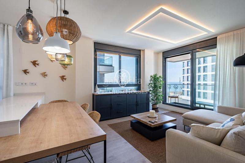 Foto dd35beba-fe46-4bc1-baa8-049b95b0c3f8. Miete etagenwohnung mit heizung parking pool in Port Badalona