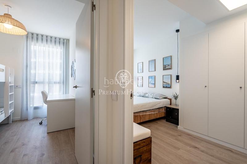 Foto 1a3692cb-641f-426e-9107-5d226cfa6a55. Rent flat with heating parking pool in Port Badalona