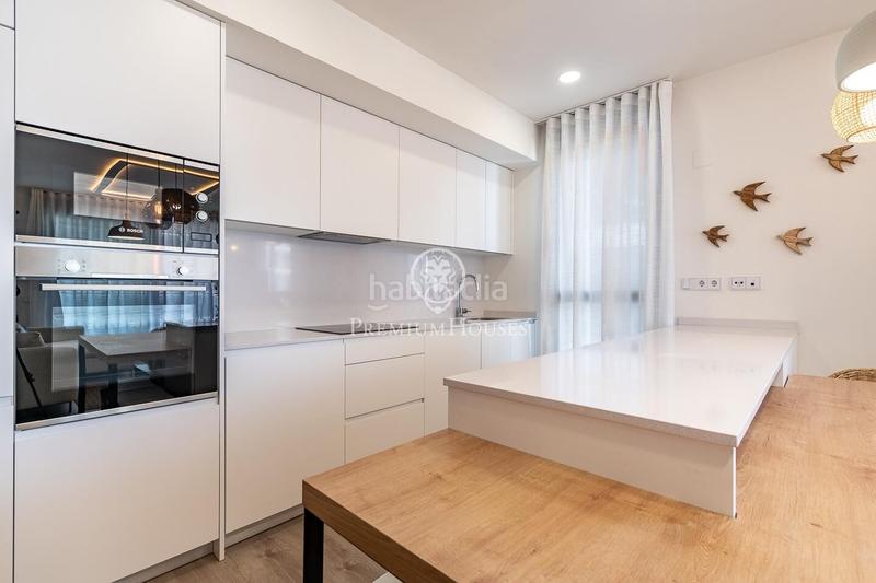 Foto 54271078-c389-41bf-83f0-5206ac371c61. Rent flat with heating parking pool in Port Badalona