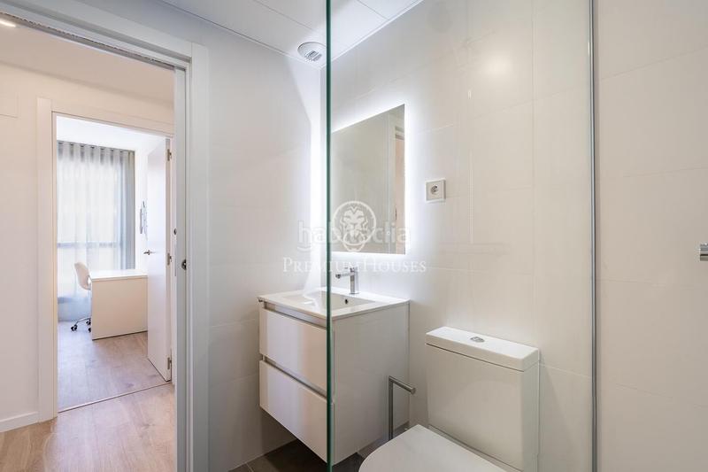 Foto f609af27-ccb8-4326-b2c8-f11c0b9df830. Rent flat with heating parking pool in Port Badalona
