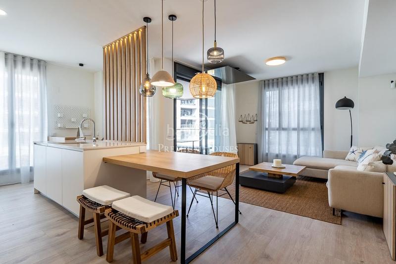 Foto 2652de5b-62b1-4542-a30f-4e12cd4c6f64. Alquiler piso  en alquiler temporal en el front maritim en Badalona