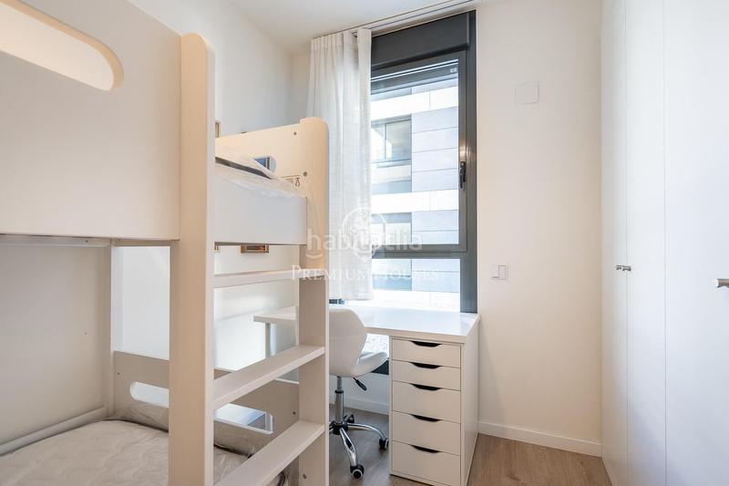 Foto fda6d05f-10d0-4a57-ad3e-29bca47044c1. Location appartement avec chauffage parking piscine dans Badalona