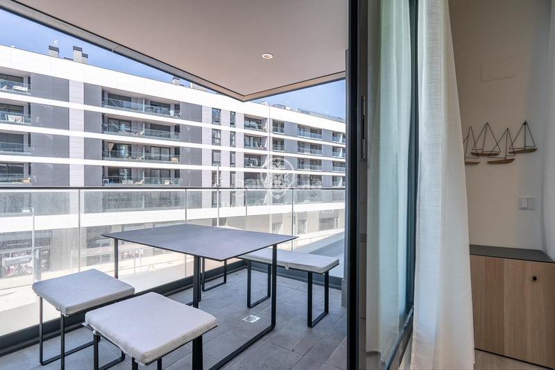 Foto eb0eaf86-285e-4dee-9a09-5a4bf287983a. Rent flat with heating parking pool in Port Badalona