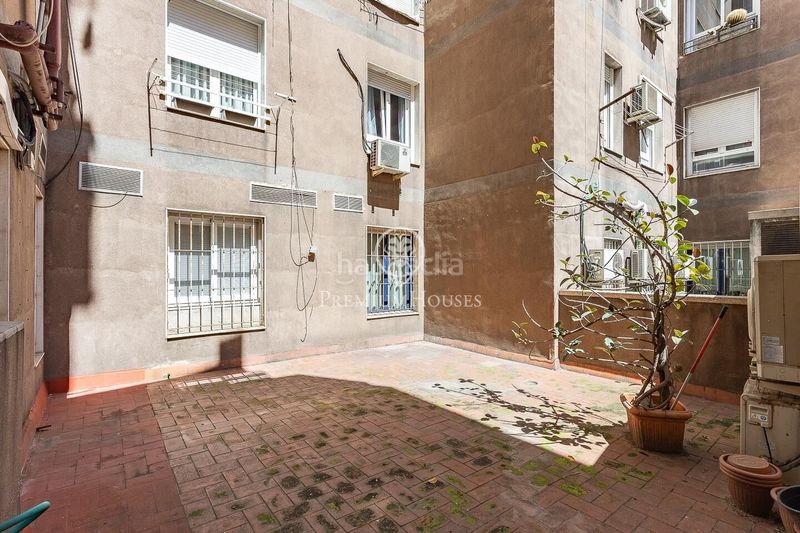 Foto 47c8a6ed-72b2-4ec0-8489-54fb38d50315. Apartament a Fort Pienc Barcelona