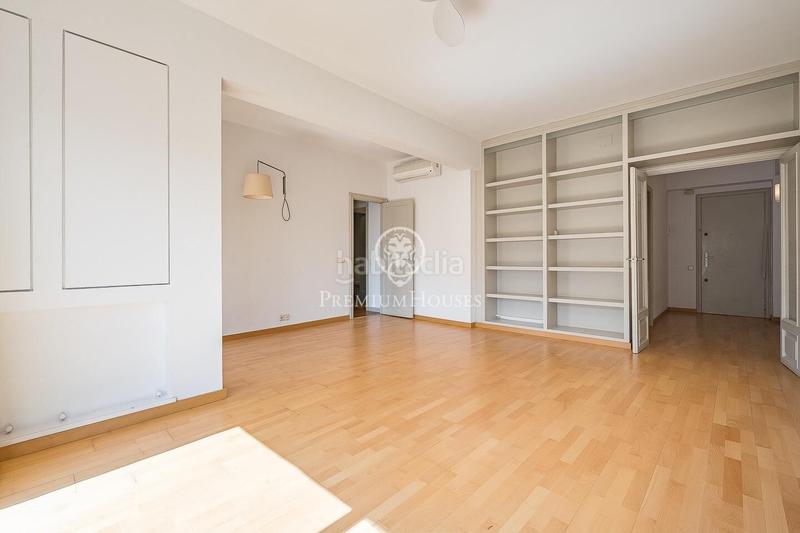 Foto 451c64ac-033d-4f12-a2a4-842f487acc74. Piso magnífico piso en venta en la calle doctor ferrán en Barcelona