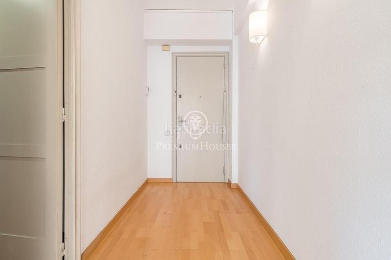 Foto 51f5facc-33b3-4b8c-b3b2-da528a319226. Piso magnífico piso en venta en la calle doctor ferrán en Barcelona