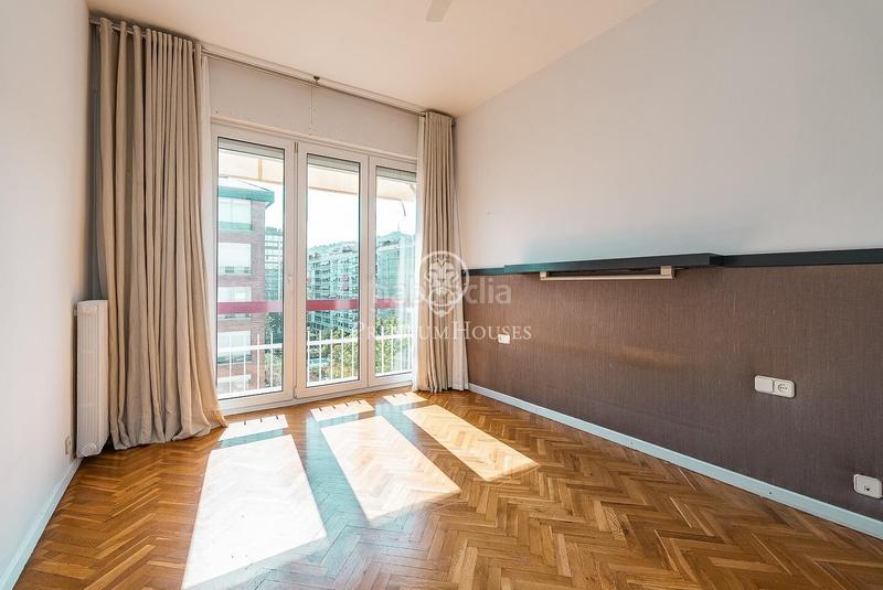 Foto 9dfbc9de-22a7-4bd0-aae0-8c107f3292e2. Piso magnífico piso en venta en la calle doctor ferrán en Barcelona