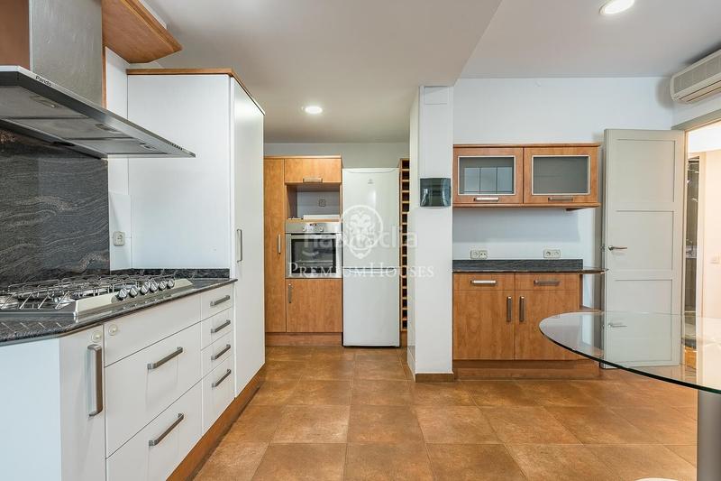 Foto cedb0e46-14a2-4e01-b2b3-fd63dbb78737. Piso magnífico piso en venta en la calle doctor ferrán en Barcelona