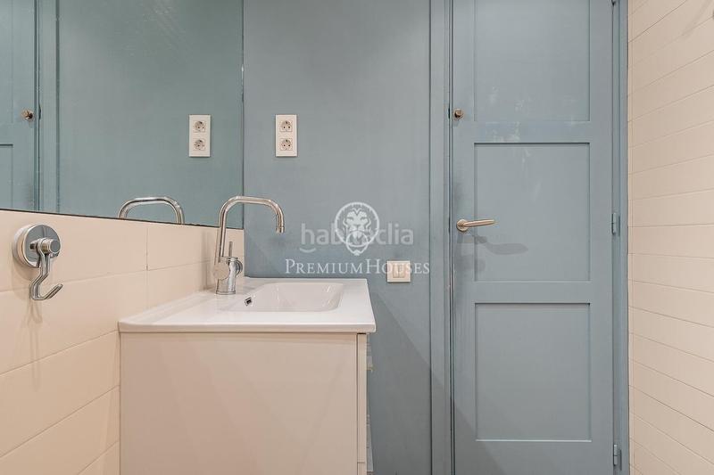 Foto e296edf5-d14e-41bb-b3c4-f0efaa5d92b5. Piso magnífico piso en venta en la calle doctor ferrán en Barcelona