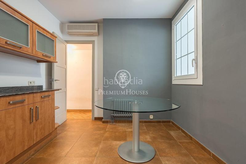 Foto fbbc9376-e209-4406-b938-999f452aaea5. Piso magnífico piso en venta en la calle doctor ferrán en Barcelona