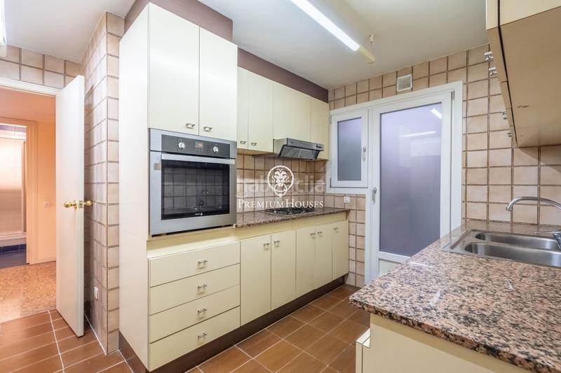 Foto 5f921e8c-358e-487c-b89a-486d32b906fe. Pis amb aparcament piscina a Putget - Farró Barcelona