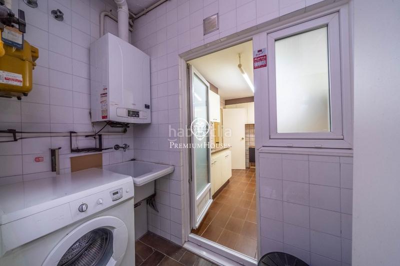 Foto 9c50e9b1-76bf-4459-b7ba-a33d4598e97b. Pis amb aparcament piscina a Putget - Farró Barcelona