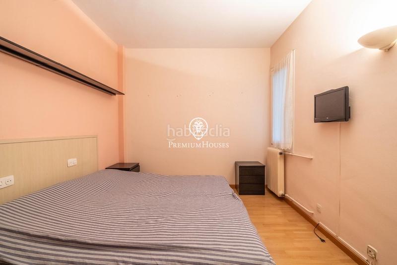 Foto e1fbb670-834f-4d26-b912-50ba76dbd9df. Pis amb aparcament piscina a Putget - Farró Barcelona