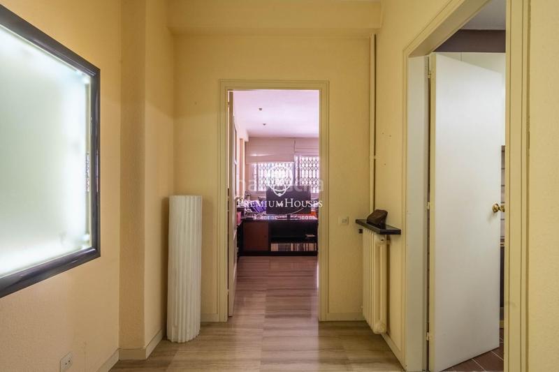 Foto fd7087c2-5110-430b-9e88-88e01f03f9c5. Pis amb aparcament piscina a Putget - Farró Barcelona