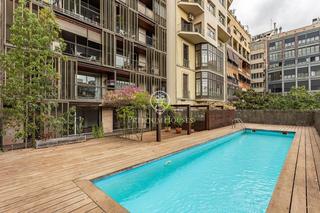 Pis a Dreta de lEixample. Piso en venta con piscina en la calle provenza.