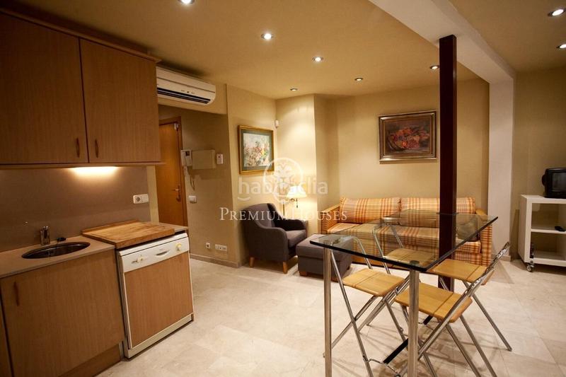 Foto 675b8742-d1cb-41c6-85a2-326c21412c3c. Affitto attico in Raval Barcelona