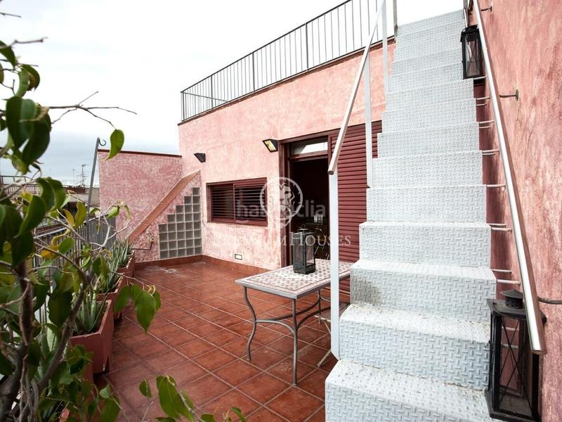 Foto 715fbfd6-6b31-4dce-936d-bec3bee0dcc8. Alquiler ático dúplex exclusivo de uso mixto en ciutat vella en Barcelona
