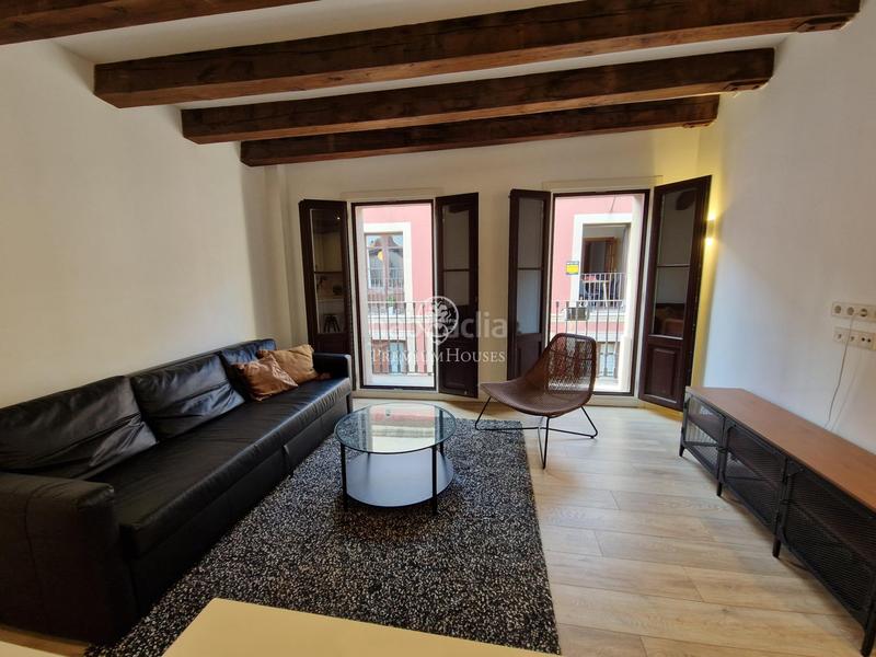 Foto 3b3e2a0c-f83f-4b61-8d39-90864871825a. Ático  con encanto histórico en el gótico en Barcelona