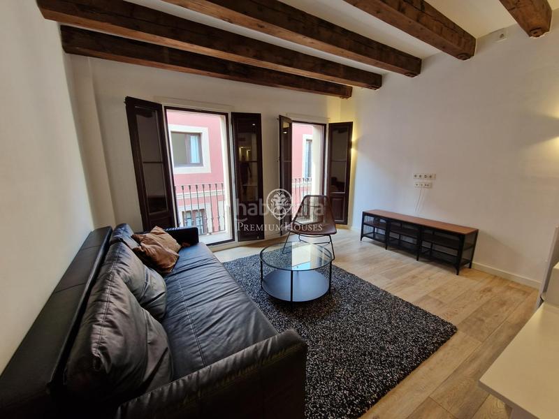 Foto 7eab95e3-7d02-4b8e-b88c-cb8275051177. Ático  con encanto histórico en el gótico en Barcelona