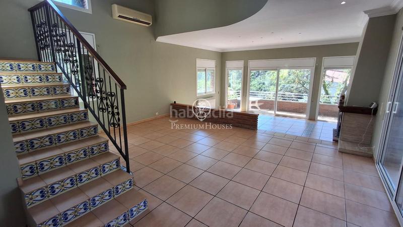 Foto 8372860b-4cf9-4ce9-8100-cf5608c0f684. Casa magnífica casa independiente en venta en Cervelló