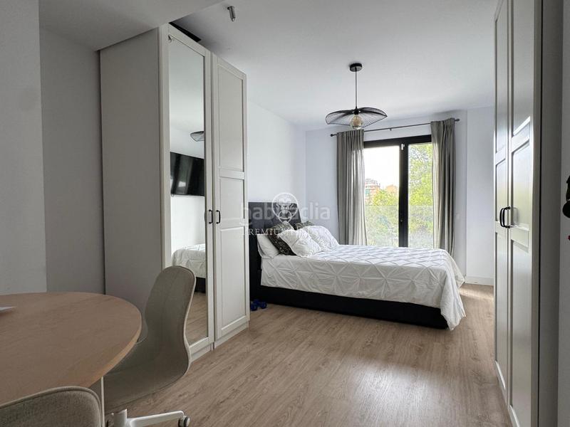 Foto 7f16cc1f-d875-4a6d-aaab-730b08e22ab1. Alquiler dúplex moderno dúplex amueblado con piscina, parking y vistas a la naturaleza en Sabadell