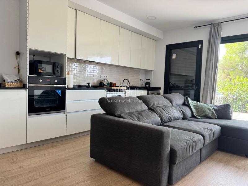 Foto 37337b5c-e836-4445-ad56-bc87ef615410. Rent duplex with heating parking pool in Creu de Barberà Sabadell