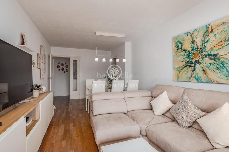 Foto 23747617-d227-408b-971c-3d693c2ef546. Etagenwohnung mit heizung parking in La Verneda - La Pau Barcelona