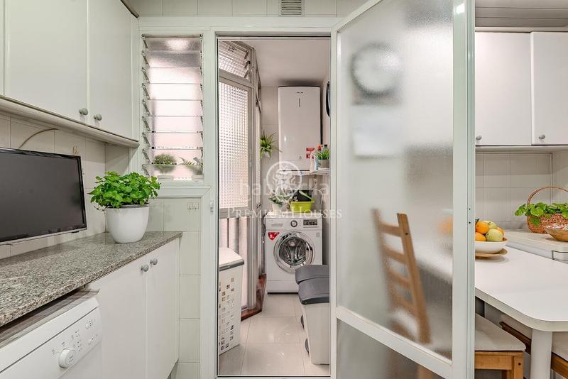 Foto 440f431c-604f-40a8-95cb-2dbb23f1c982. Etagenwohnung mit heizung parking in La Verneda - La Pau Barcelona