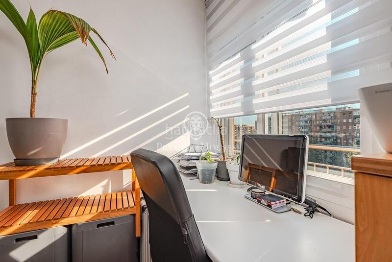 Foto dd35e2f3-236c-452c-8136-87154bc72203. Etagenwohnung mit heizung parking in La Verneda - La Pau Barcelona